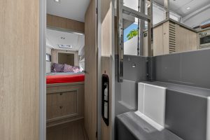 bath, Leopard 40, catamaran for sale