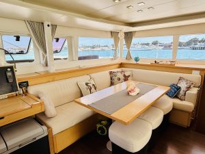 salon, Lagoon 450, catamaran for sale