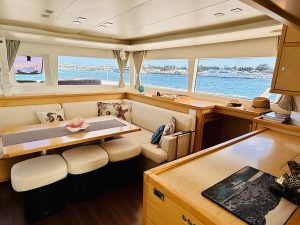 salon, Lagoon 450, catamaran for sale