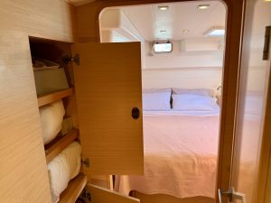 bed, Lagoon 450, catamaran for sale