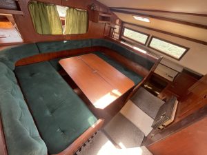 salon, Prout 37 Snowgoose, catamaran for sale