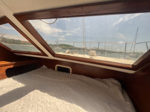 bed, Prout 37 Snowgoose, catamaran for sale