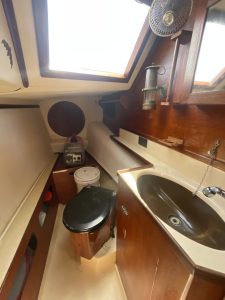 bath, Prout 37 Snowgoose, catamaran for sale