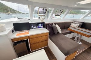 salon, Balance 526, catamaran for sale