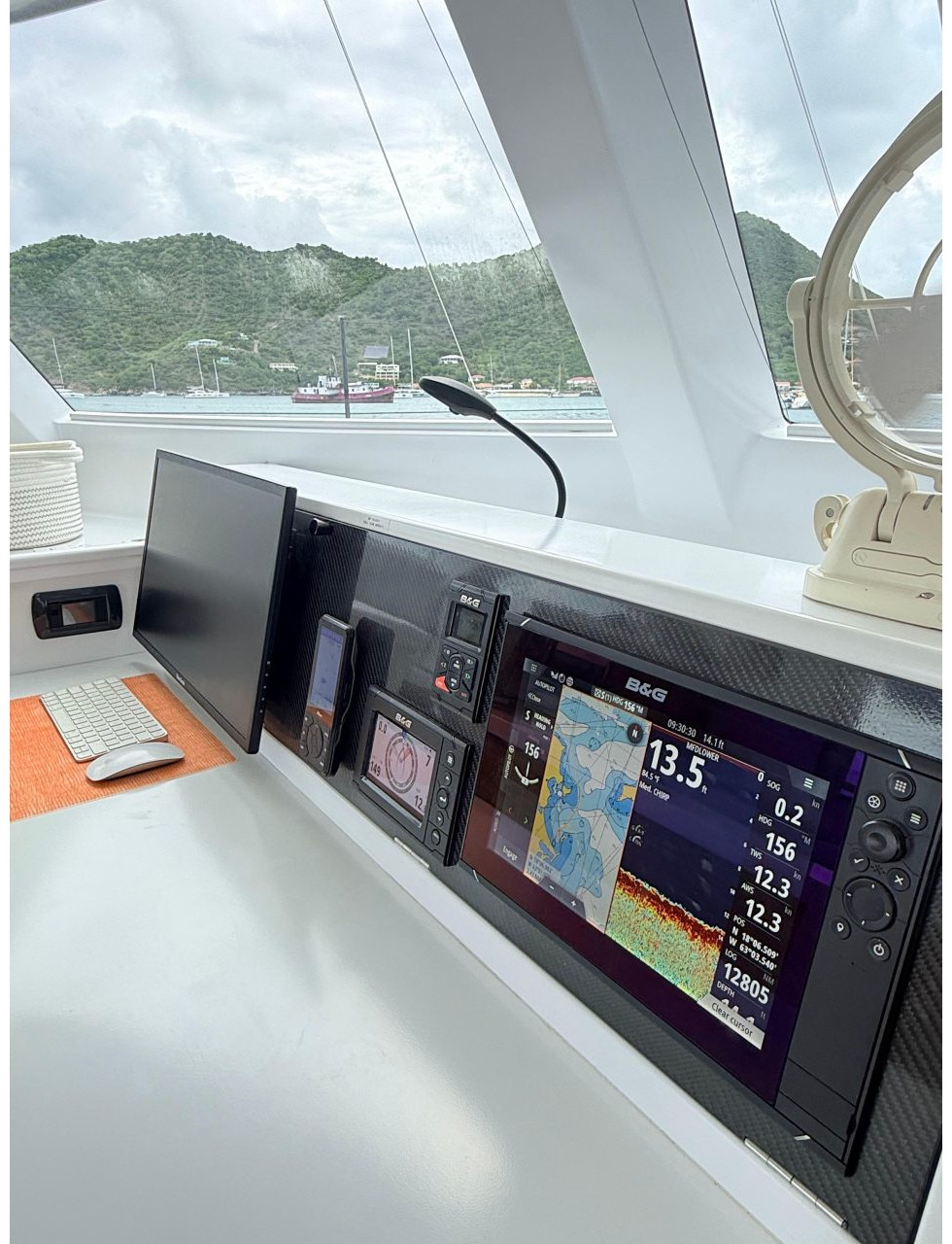 navigation station, Balance 526, catamaran for sale