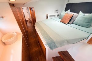 bed, Balance 526, catamaran for sale