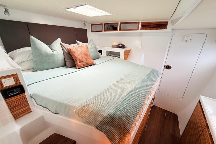 bed, Balance 526, catamaran for sale