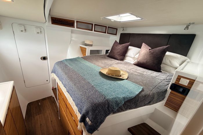 bed, Balance 526, catamaran for sale
