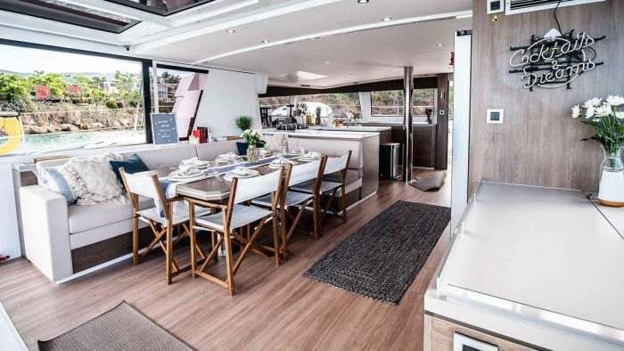 salon, Bali 5.4, catamaran for sale