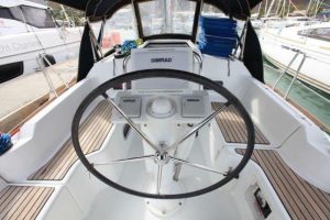 helm, Beneteau 31 Oceanis, sailboat for sale