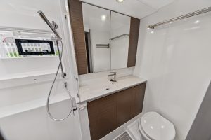 bath, Leopard 50, catamaran for sale
