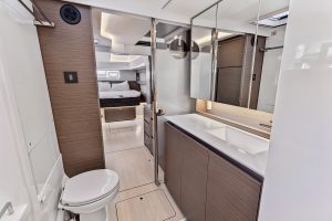 bath, Leopard 50, catamaran for sale