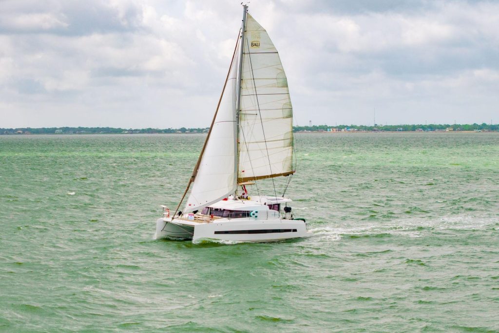 Bali 4.1, catamaran for sale