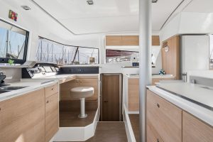salon, Bali 4.1, catamaran for sale