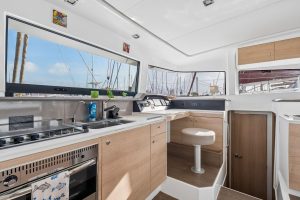 salon, Bali 4.1, catamaran for sale