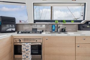 salon, Bali 4.1, catamaran for sale