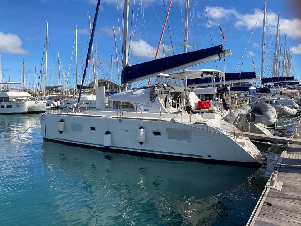 Lagoon 380, catamaran for sale