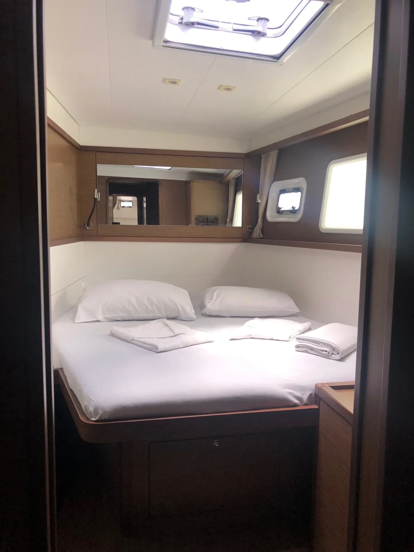 bed, Lagoon 450, catamaran for sale