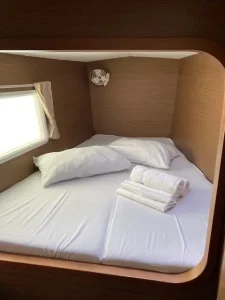 bed, Lagoon 380, catamaran for sale