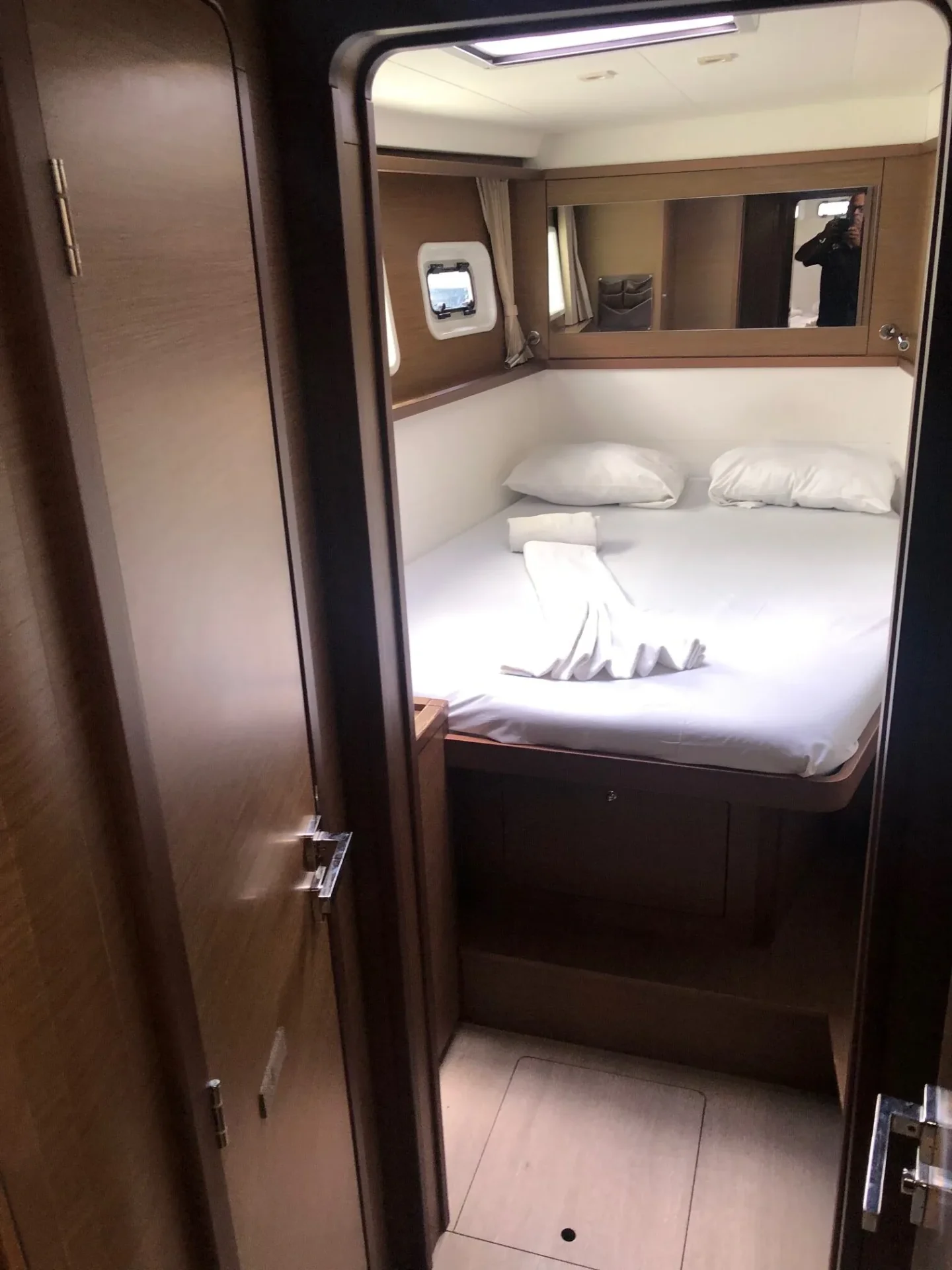 bed, Lagoon 450, catamaran for sale