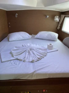 bed, Lagoon 380, catamaran for sale