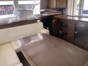 salon, Lagoon 450, catamaran for sale
