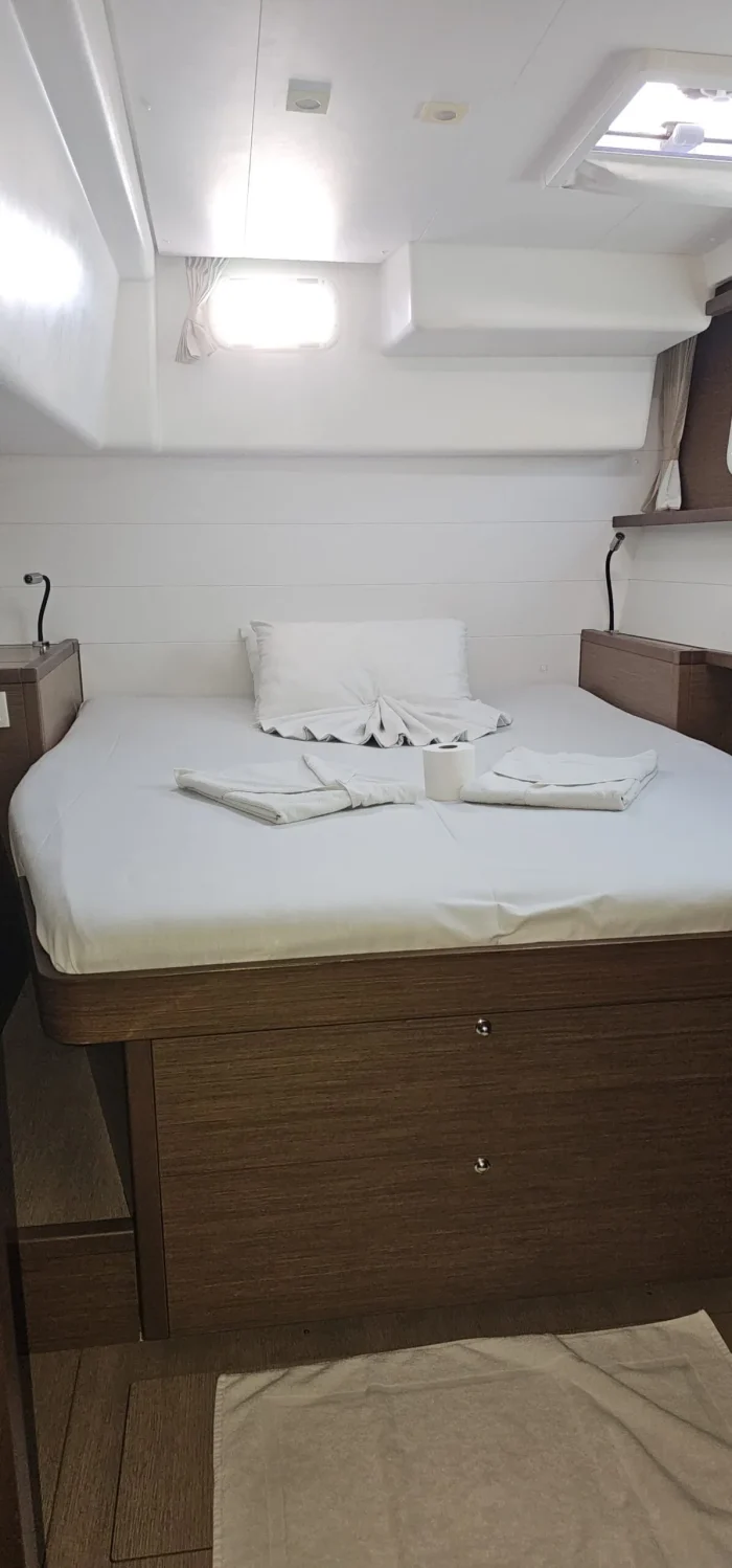 bed, Lagoon 450, catamaran for sale