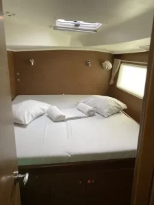 bed, Lagoon 380, catamaran for sale