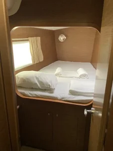 bed, Lagoon 380, catamaran for sale