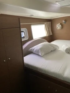 bed, Lagoon 380, catamaran for sale