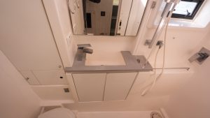 bath, Leopard 40, catamaran for sale