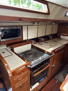 Hylas 45.5, sailboat for sale