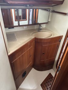 Hylas 45.5, sailboat for sale