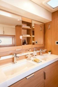 bath, Bali 4.2, catamaran for sale