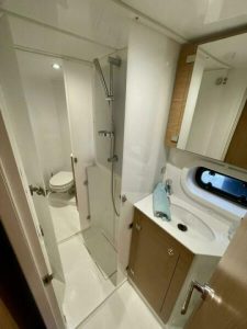 bath, Bali 4.2, catamaran for sale
