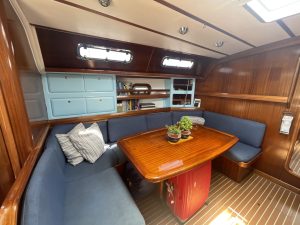 salon, Bavaria 50 Cruiser, sailboat for sale