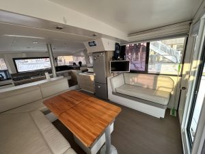 salon, Bali 4.1, catamaran for sale