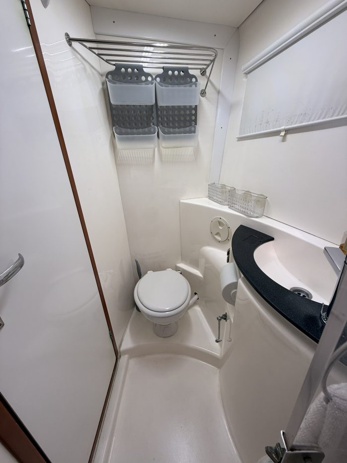 bath, Leopard 46, catamaran for sale