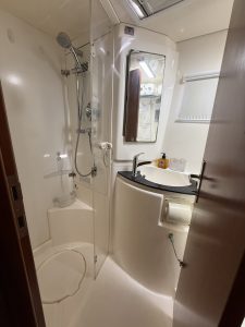 bath, Leopard 46, catamaran for sale