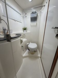 bath, Leopard 46, catamaran for sale