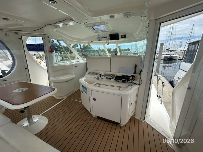 helm, Sea Ray, trawler for sale