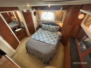 bed, Sea Ray, trawler for sale