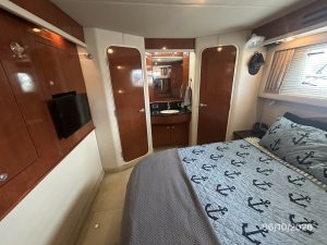 bed, Sea Ray, trawler for sale