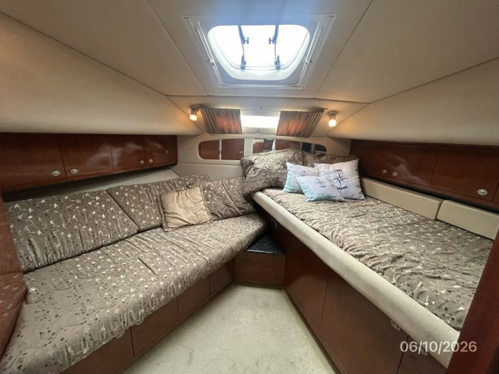 bed, Sea Ray, trawler for sale