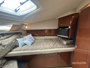 bed, Sea Ray, trawler for sale