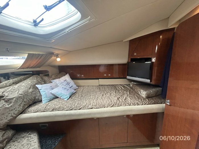 bed, Sea Ray, trawler for sale
