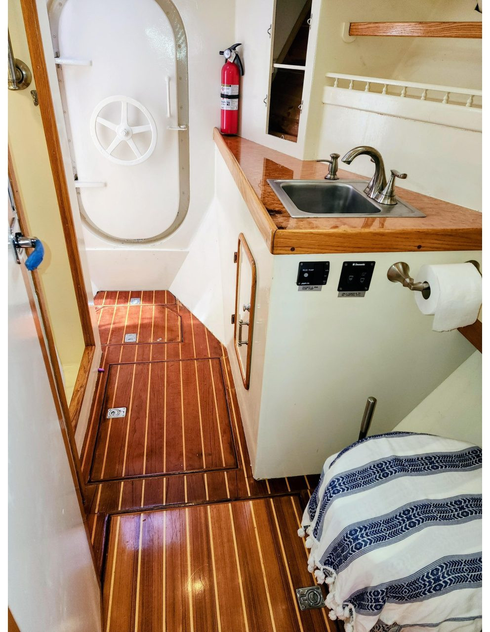 bath, Custom, sailboat for sale