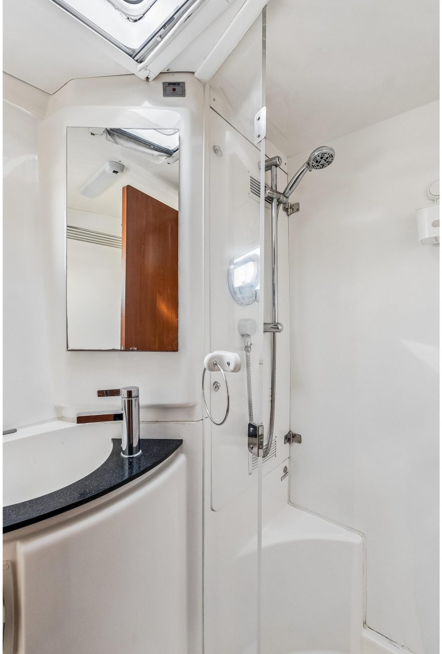 bath, Leopard 46, catamaran for sale