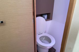 bath, FP 40 Lucia, catamaran for sale
