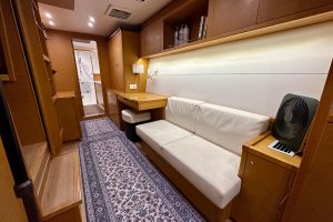 salon, Lagoon 450, catamaran for sale